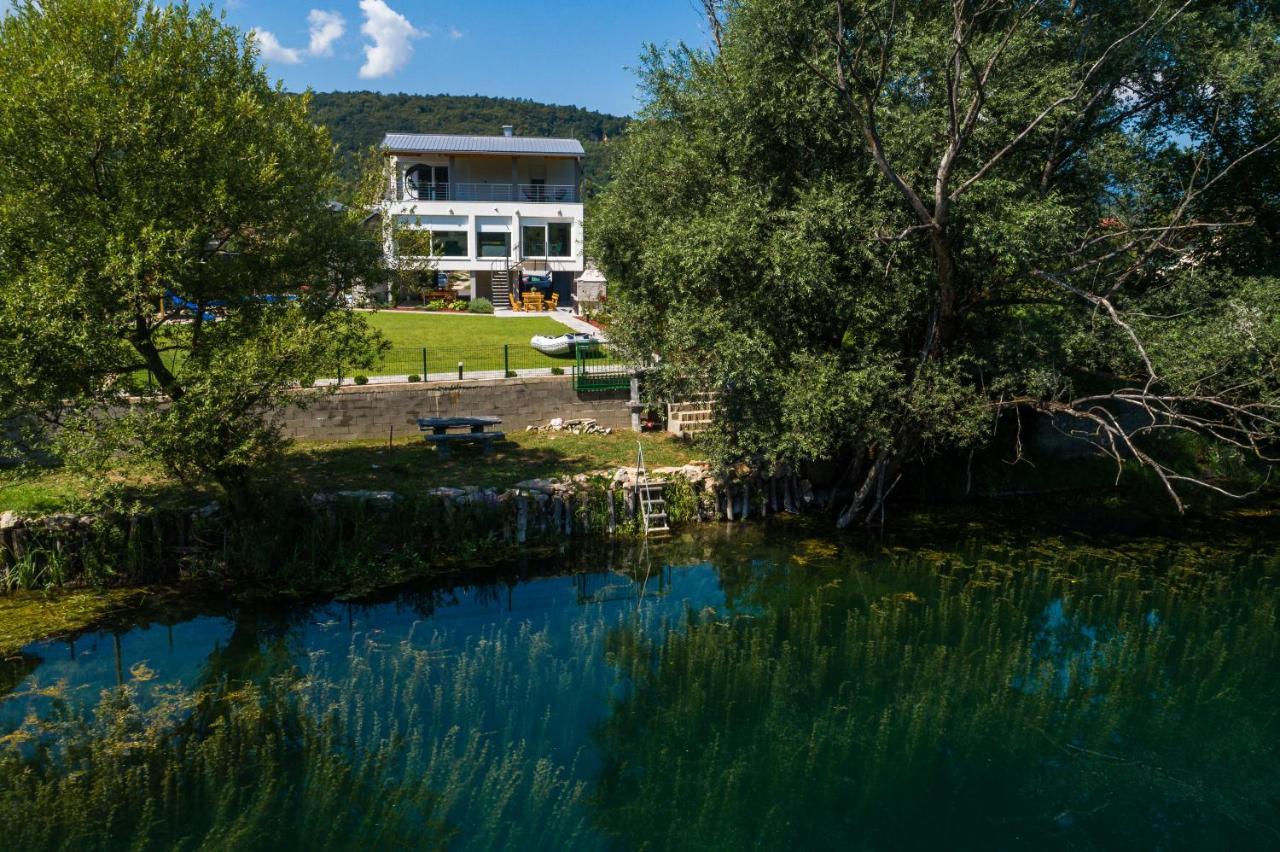Summer Villa *