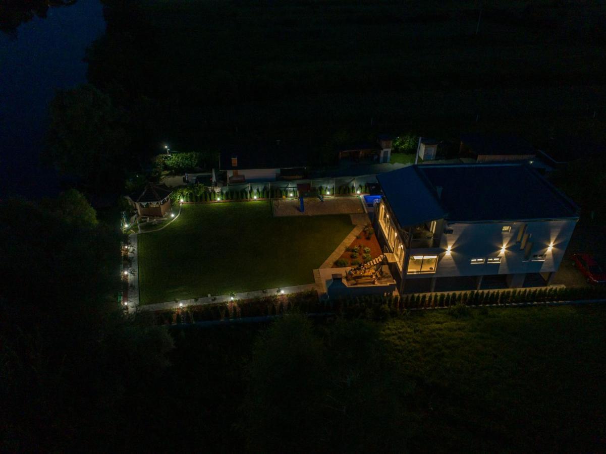 Villa Summer