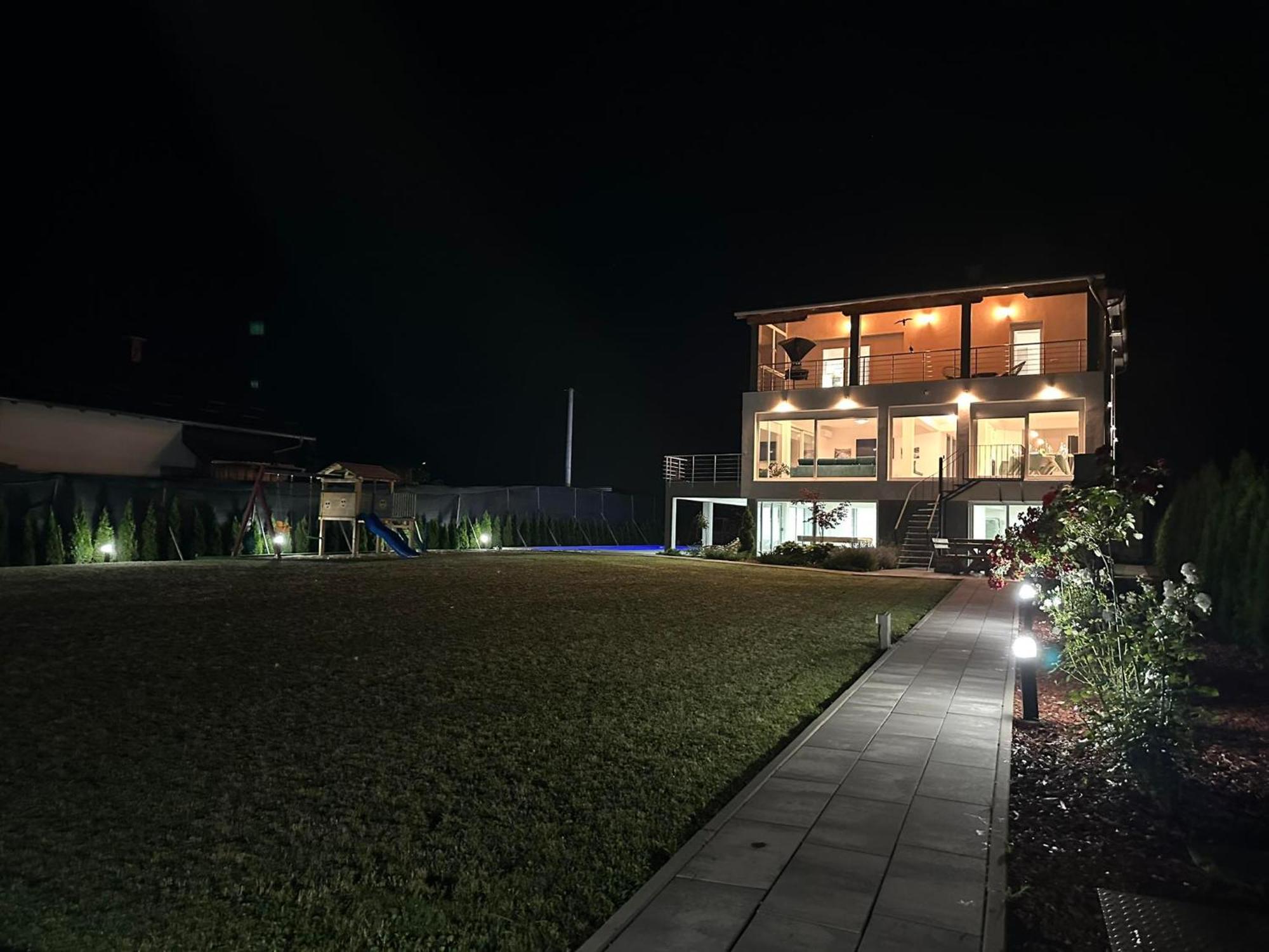 Villa Summer
